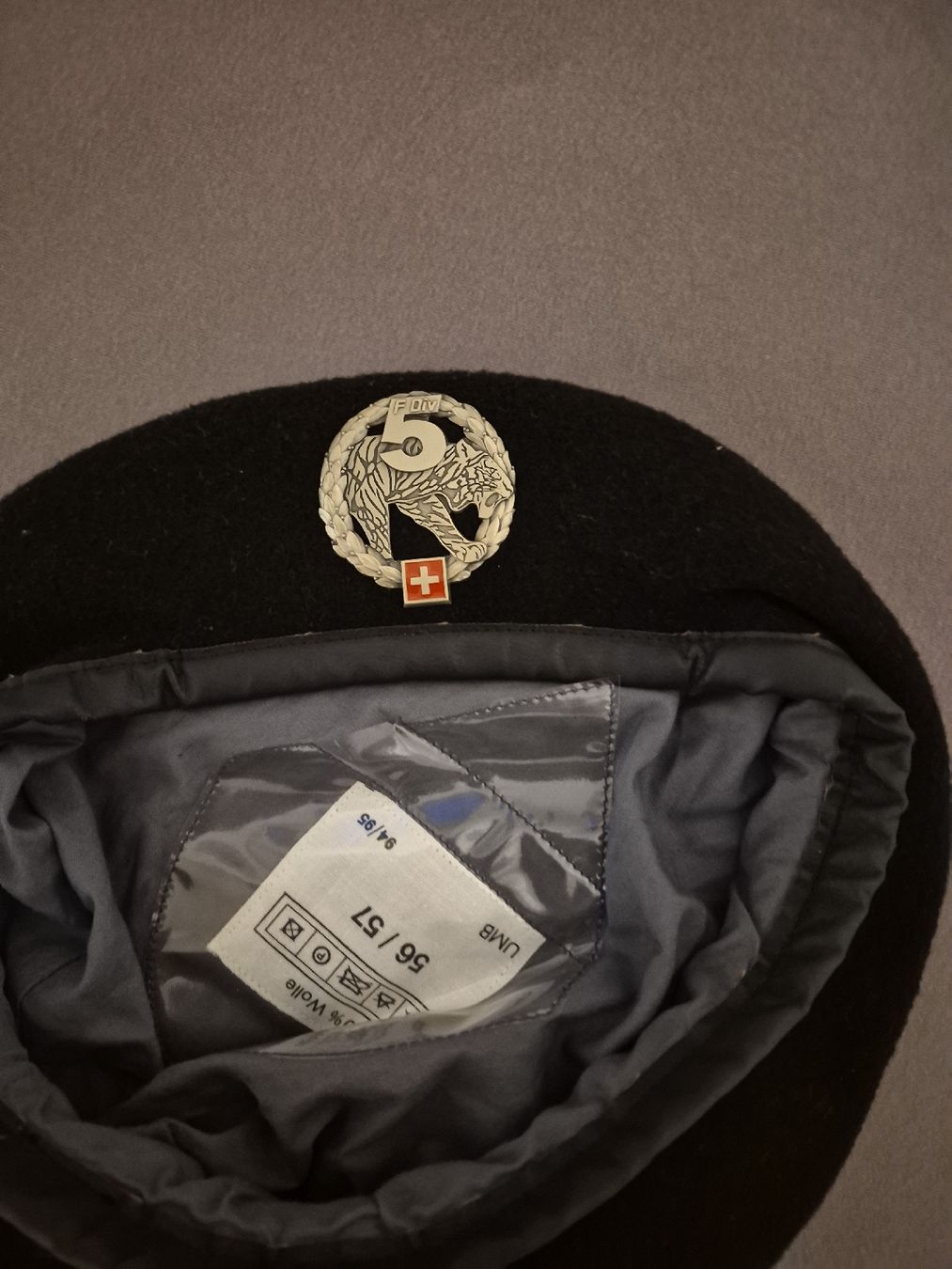 Schweizer Armee Uniformi: Originale Schweizer Armee Barett, Wolle, Grösse 56/57 – Usato da Moosleerau venduto da cameleon10 3