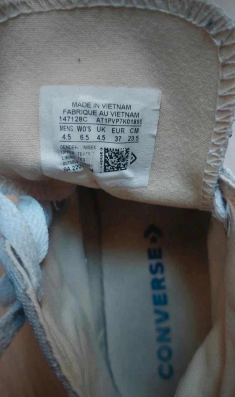 Converse Scarpe da donna: Baskets Converse grises et blanches taille 37 bon état – Usato da Genève venduto da a_t_g5kq 5
