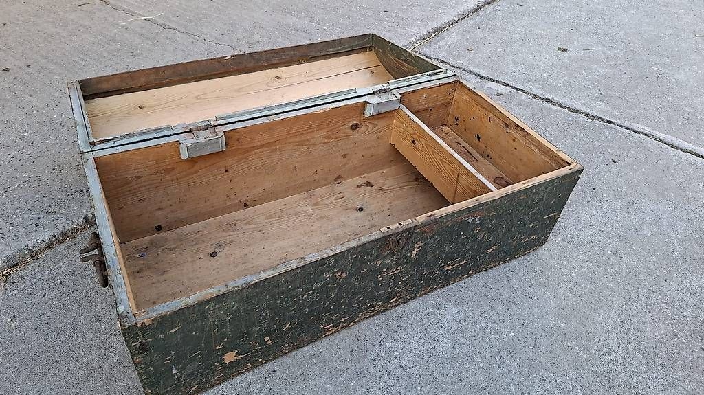 Truhen: Antike Holztruhe – Gebraucht aus St. Gallen von smileforever 1
