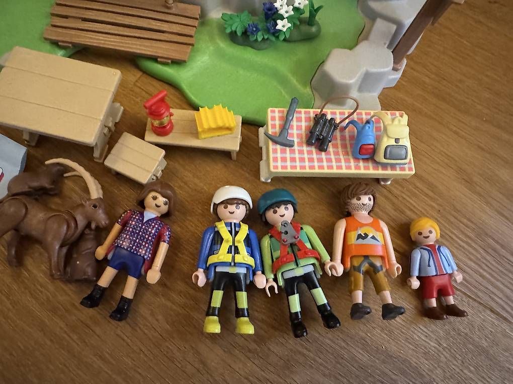 Spielzeuge: Playmobil 9126 Kletterfels mit Berghütte – Gebraucht aus Neftenbach von reg_2fvh 1