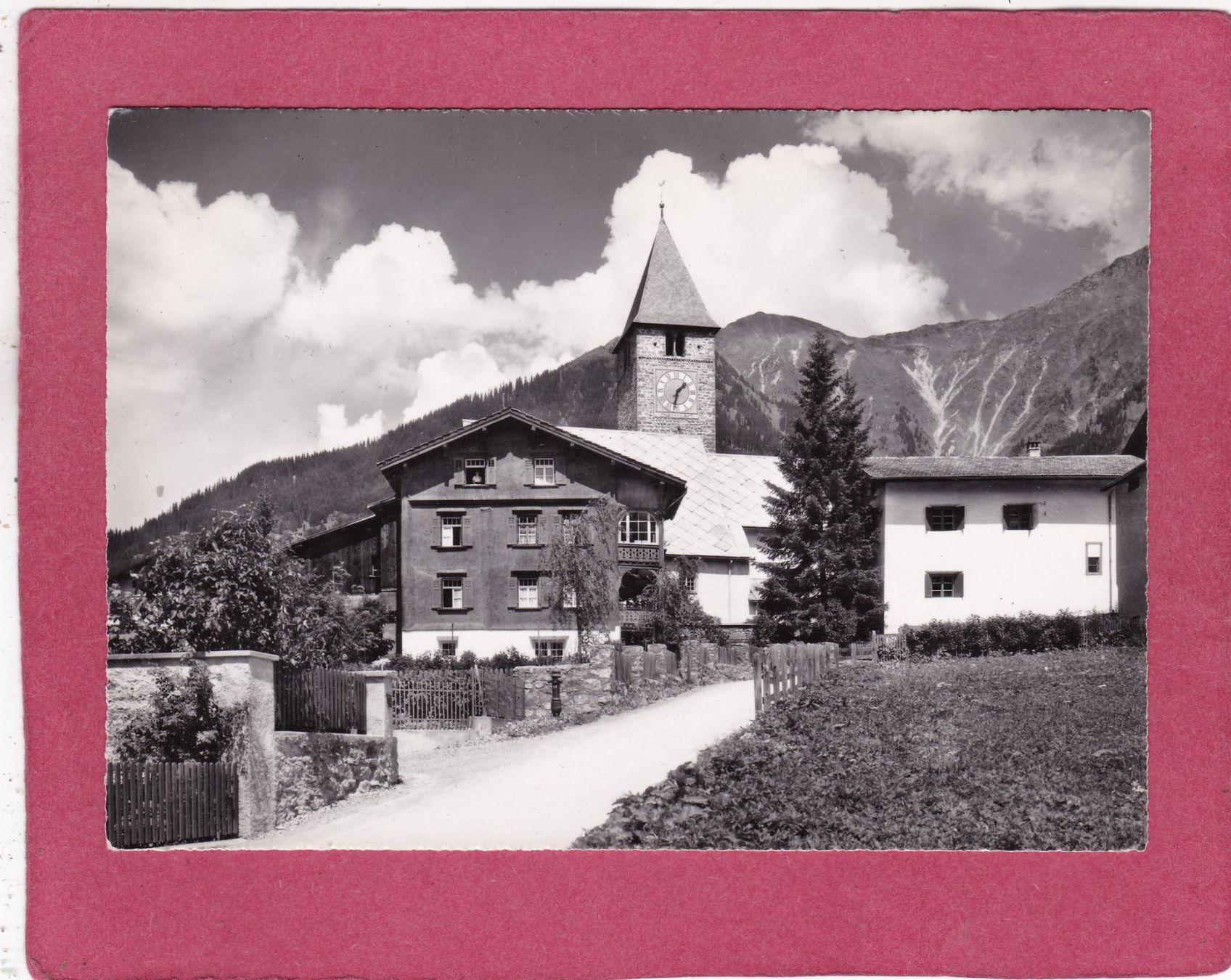 Cartoline postali: Klosters Pfarrhaus und Ref. Kirche – Usato da Herisau venduto da Lisegrat2008