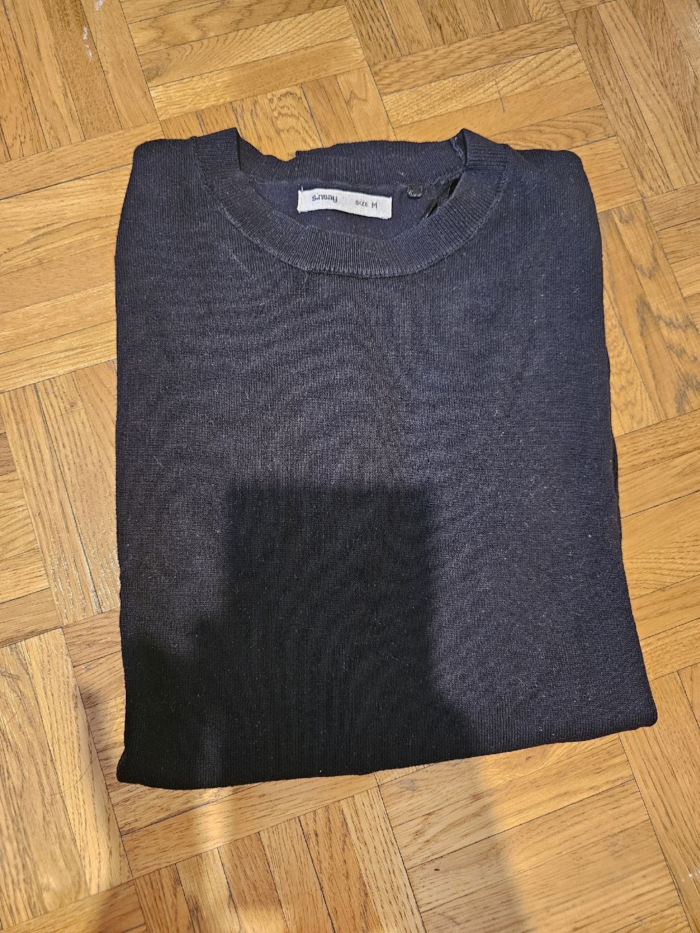 Pulls & Sweat-shirts: black pullover, size M – D'occasion à Genève par Andra_irm