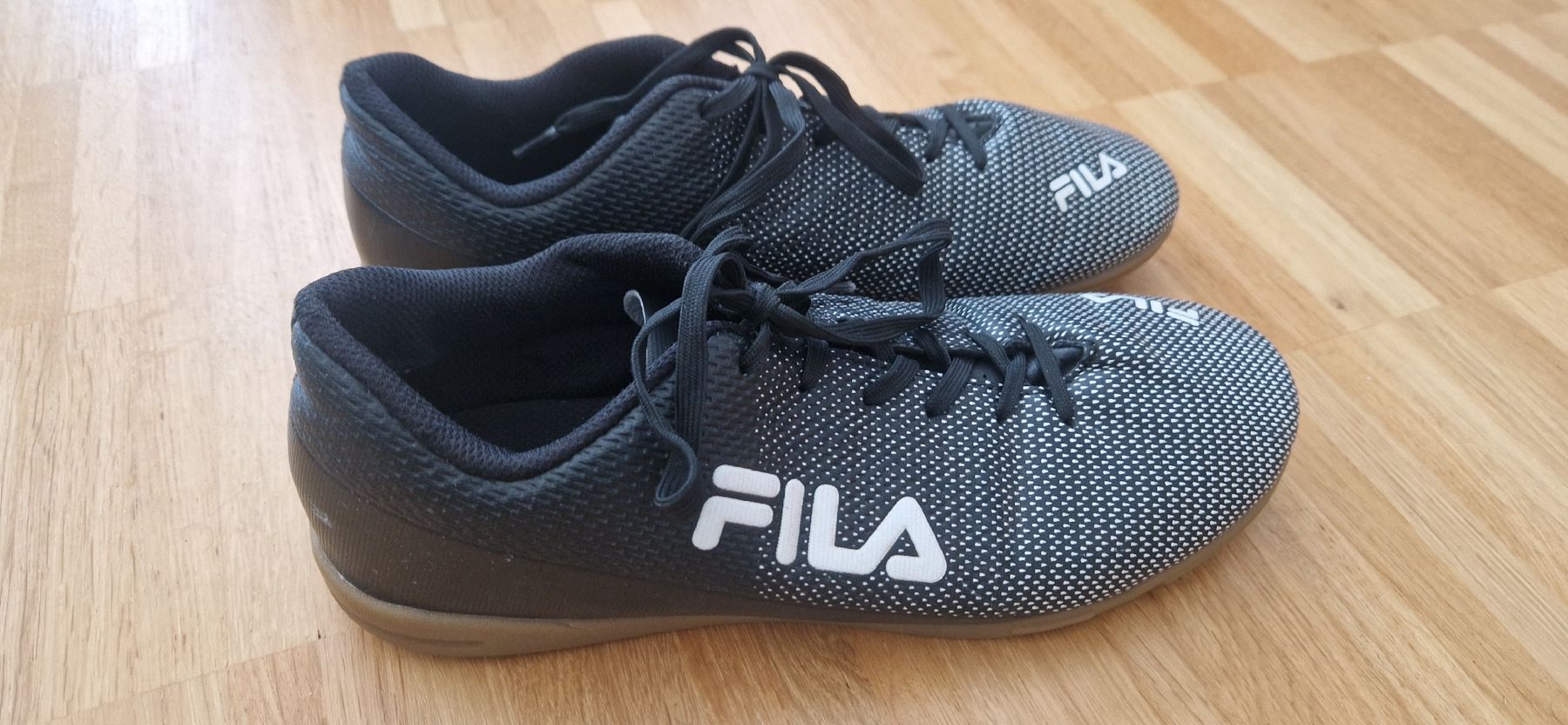 Fila Scarpe da uomo: Fila Hallenschuhe, Grösse 43 – Usato da Riehen venduto da Aconitum 1