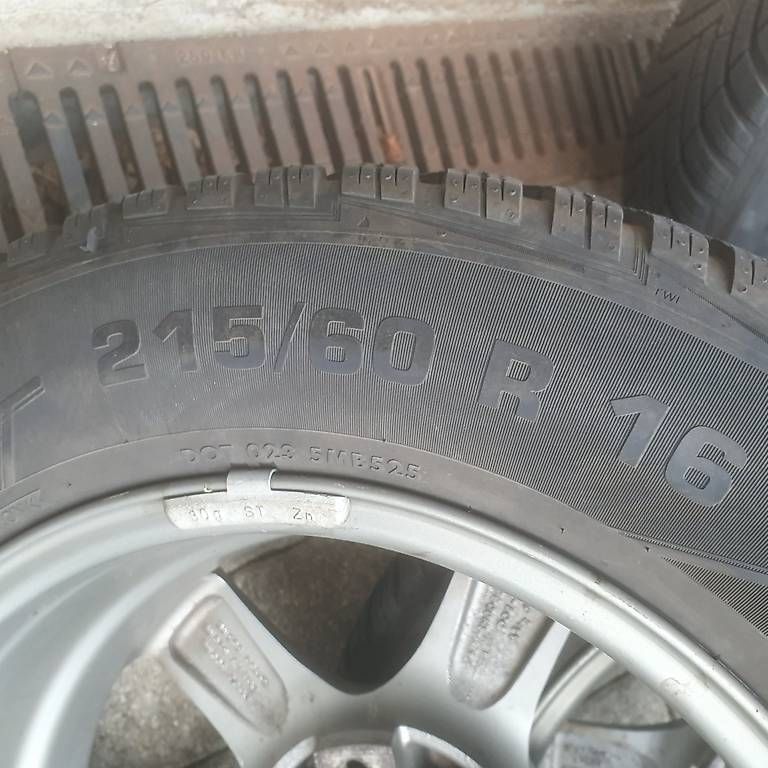 Pneumatici & Ruote complete: Jantes et pneus mazda cx3 – Usato da Carouge GE venduto da john03 1