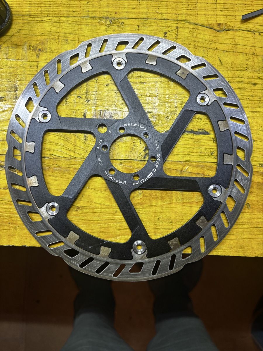 Magura Pezzi di ricambio: Magura 220mm – Usato da Gravesano venduto da jonnykart