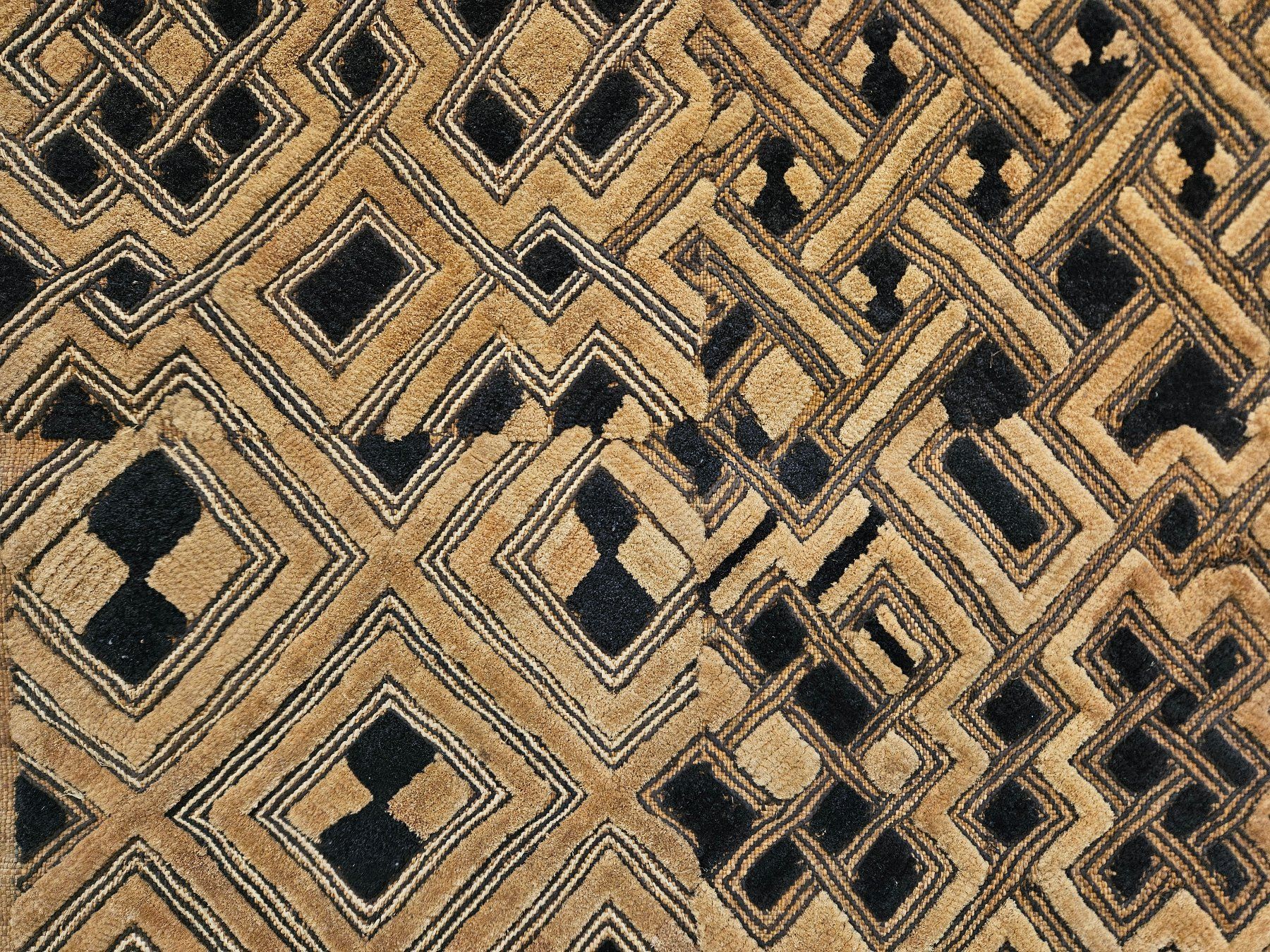 Tessuti: Raphia-Plüschgewebe, "Velours du Kasaï", Afrikanische Kunst – Usato da Basel venduto da MatthiDo 1