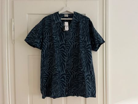 Protest Kurzarm Hemd XL – neu mit Etikett, blaues Muster