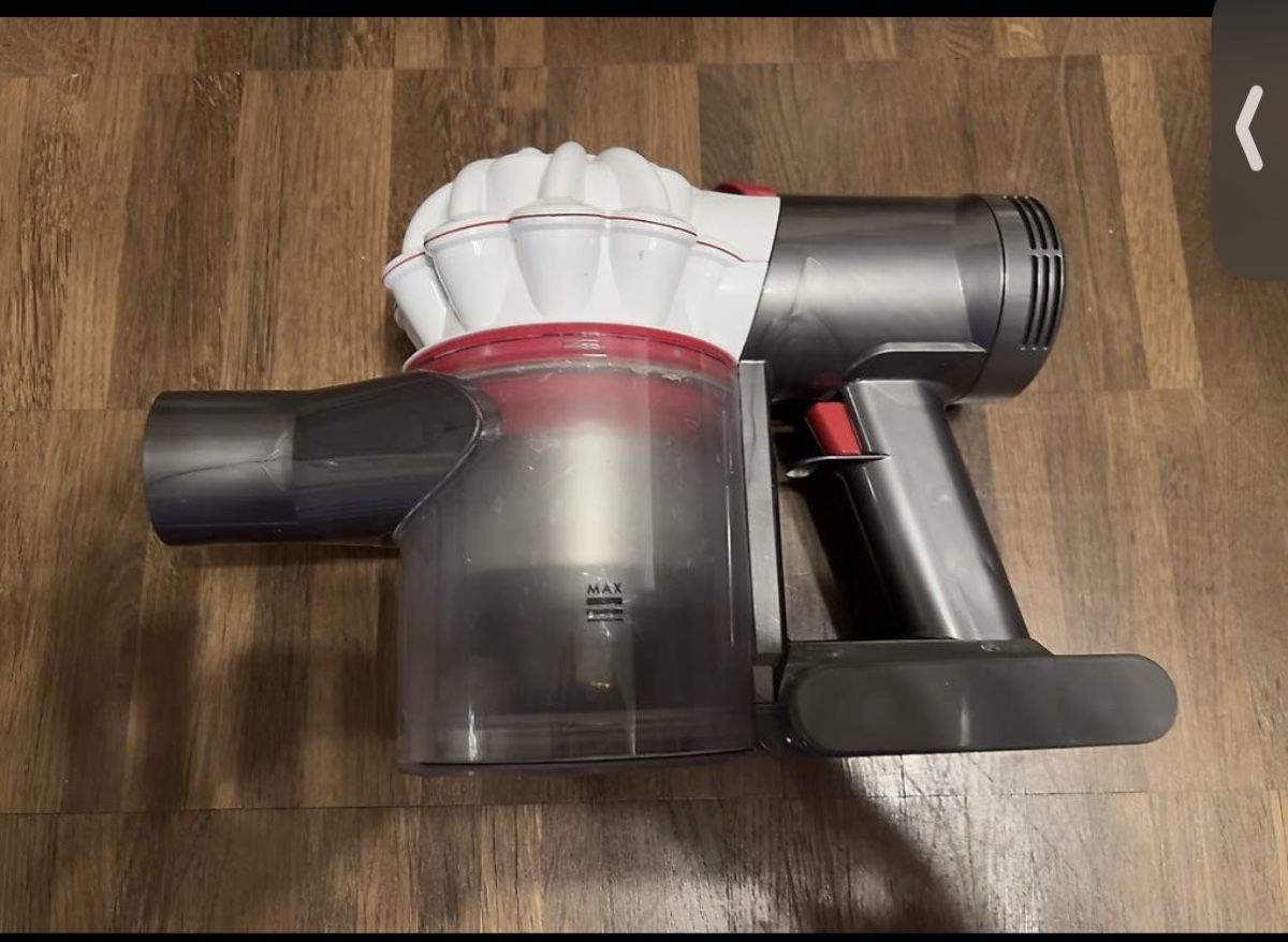 Dyson Aspirateurs & Accessoires: Dyson V7 Staubsauger – Neuf (Voir description) à Balgach par aberhalter 2