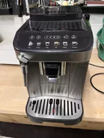 Kaffeevollautomat DeLonghi Magnifica Evo gebraucht schwarz