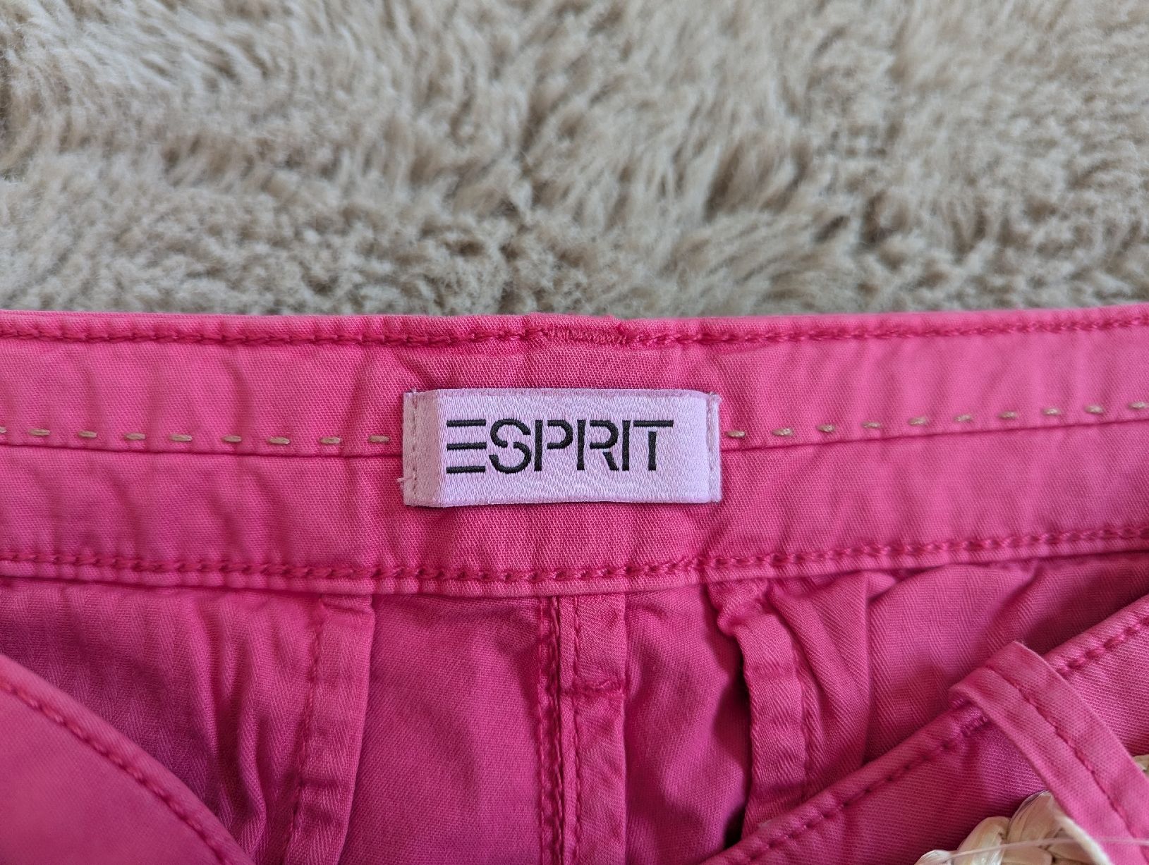 Esprit Pantaloni: pantalon esprit 36 – Nuovo e nell'imballaggio originale da Montreux venduto da dem_gyt9 3