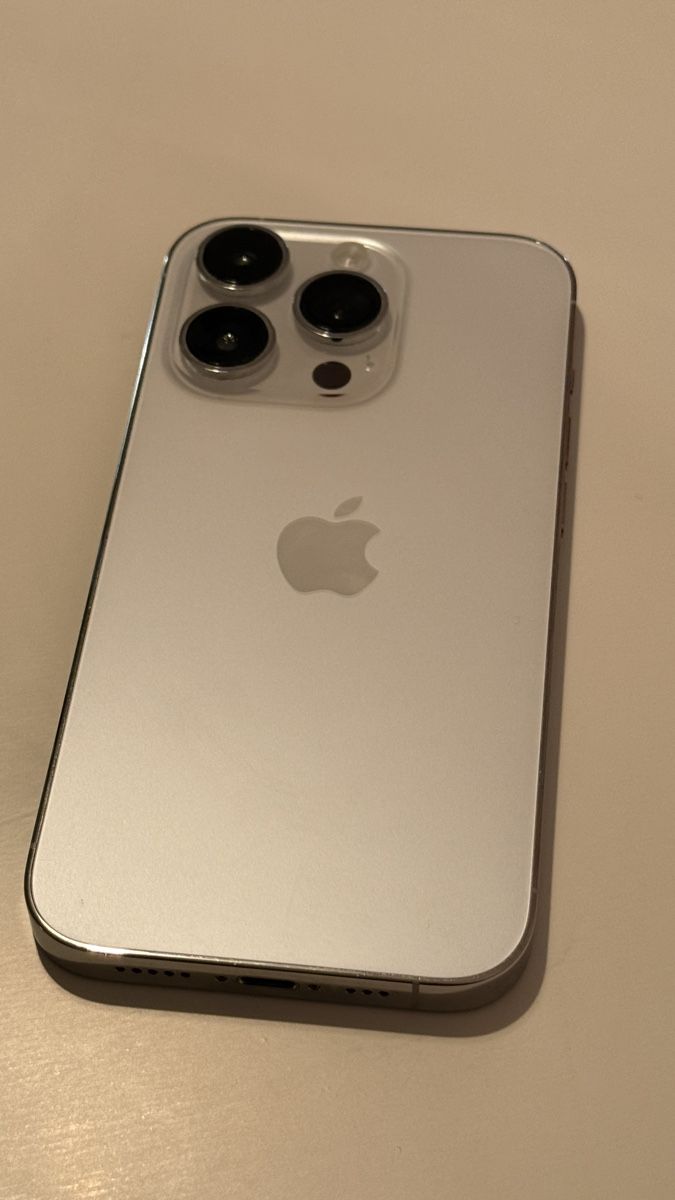 Apple Handys / Smartphones: Apple iPhone 14 Pro silver (weiss) – Gebraucht aus Solothurn von Gio73 3