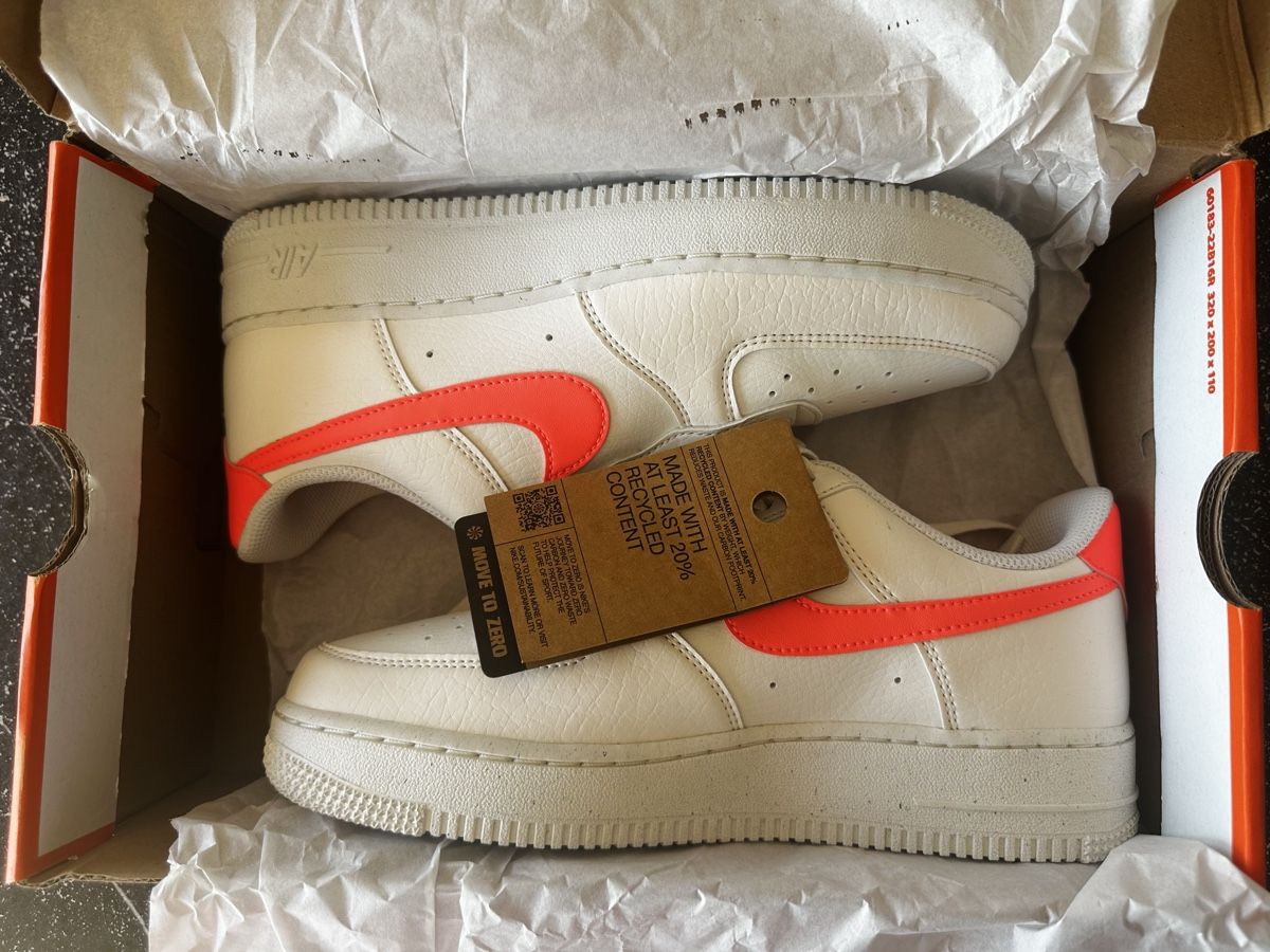 Nike Scarpe da uomo: Air force 1 Sail/ Hot Lava – Nuovo e nell'imballaggio originale da Biel/Bienne venduto da Akwawini 2