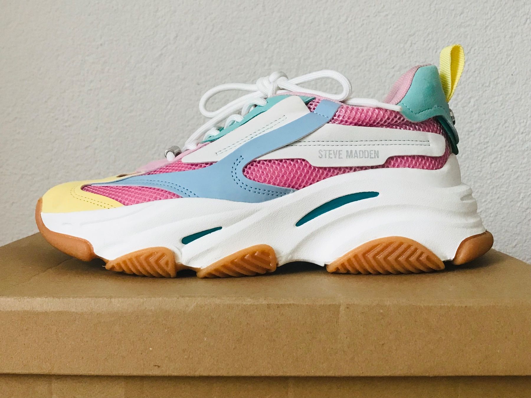 Steve Madden Damenschuhe: Sneaker Steve Madden bunt, Gr.39 – Gebraucht aus Zürich von KEEPINSPIRED 2