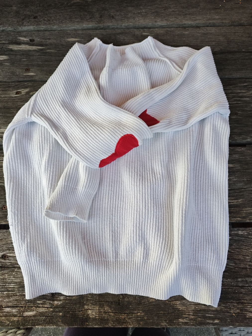 Pulls & Sweat-shirts: Weisser Strickpullover mit Herzen – D'occasion à Biel Bienne par anjasch 4