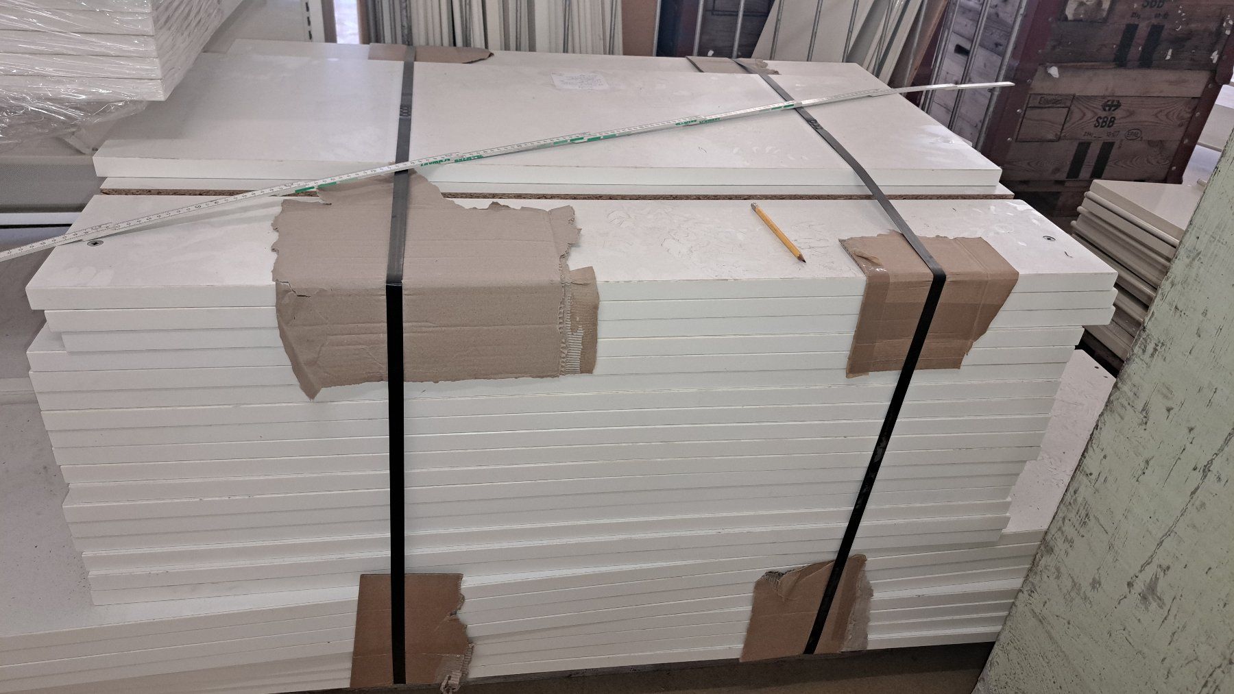 Articoli in legno: Posten weisse Holz Tablare – Usato da Diessenhofen venduto da Osio