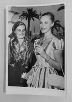 Foto Bibi Anderson & Verija Vilks 1957 in Cannes