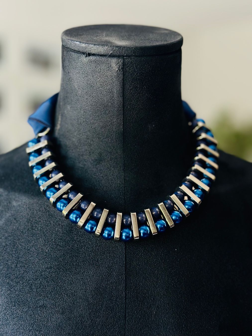 Max Mara Ketten: MaxMara Edle Statement Kette Blau Silber Perlen – Gebraucht aus Zufikon von Modestil365 1