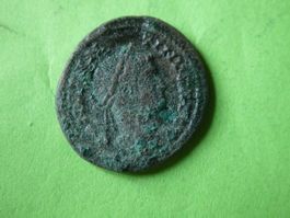 uralte Bronzemünze  19 mm     3.30 g