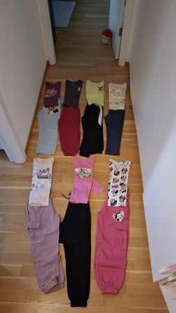 Lot de 14 vêtements 128/134 pour fille jolies marques