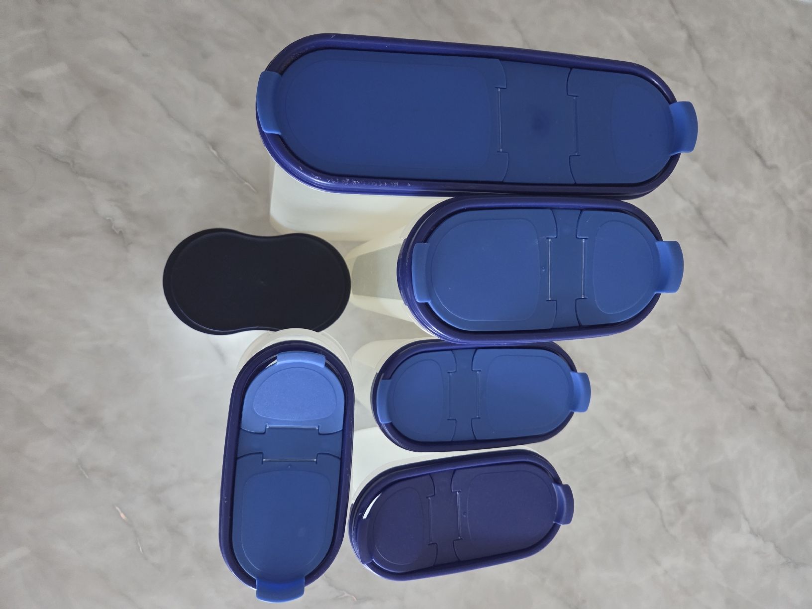 Tupperware Contenitori & Simili: Tupperware Vorratsbehälter – Usato da Embrach venduto da Musti20 1