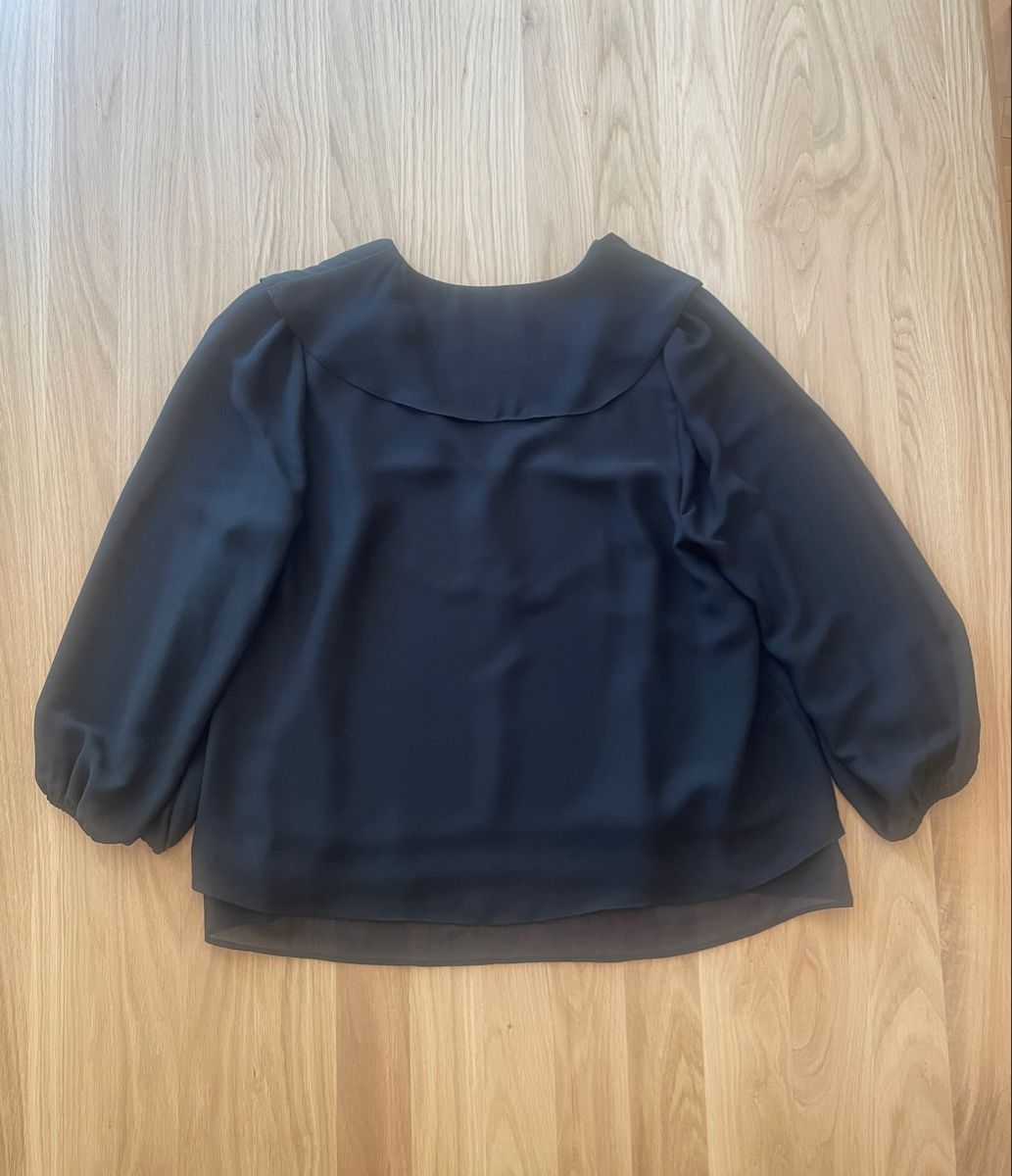 Blusen: Elegante Bluse mit Volant V-Ausschnitt – Gebraucht aus Zürich von pgr_9pzn 3
