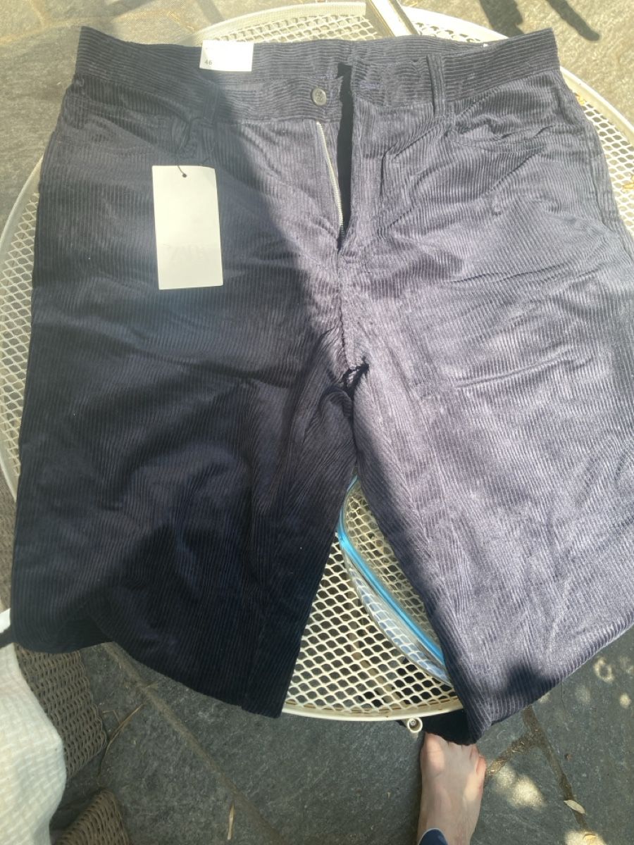 Pantaloni: schwarze Hose Hr 46 neu – Nuovo e nell'imballaggio originale da Basel venduto da Nomagusa
