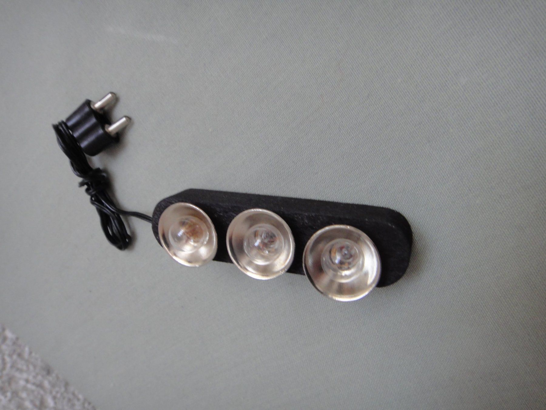 Case e mobili per bambole: Puppenhauszubehör, Lichtleiste 3.5 V – Nuovo e nell'imballaggio originale da Detligen venduto da Crissie307 1