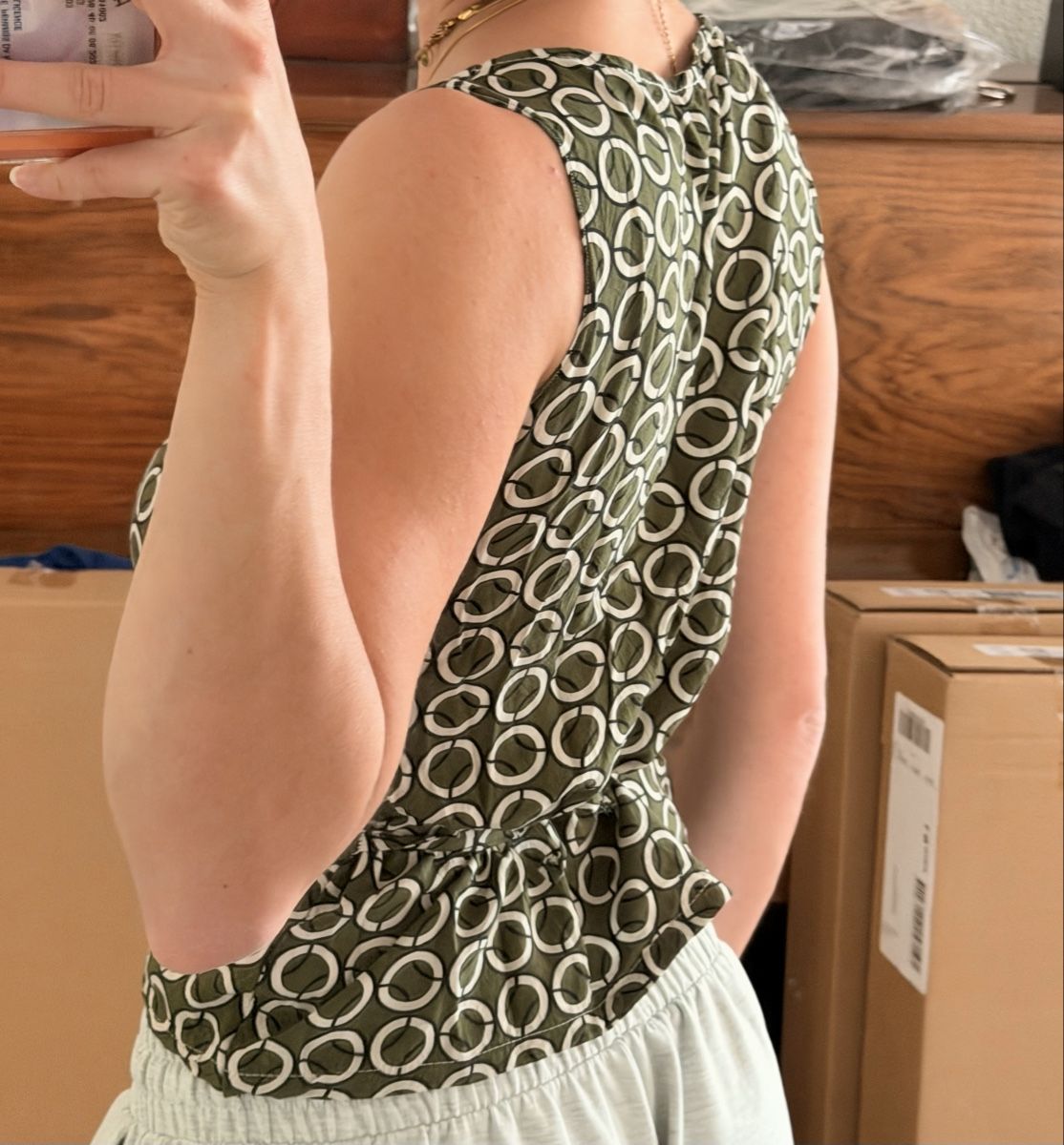Top: Vintage Top – Usato da Unterentfelden venduto da ame_tf2n 1