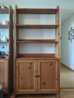 Schönes Bücherregal aus Massivholz, guter Zustand!