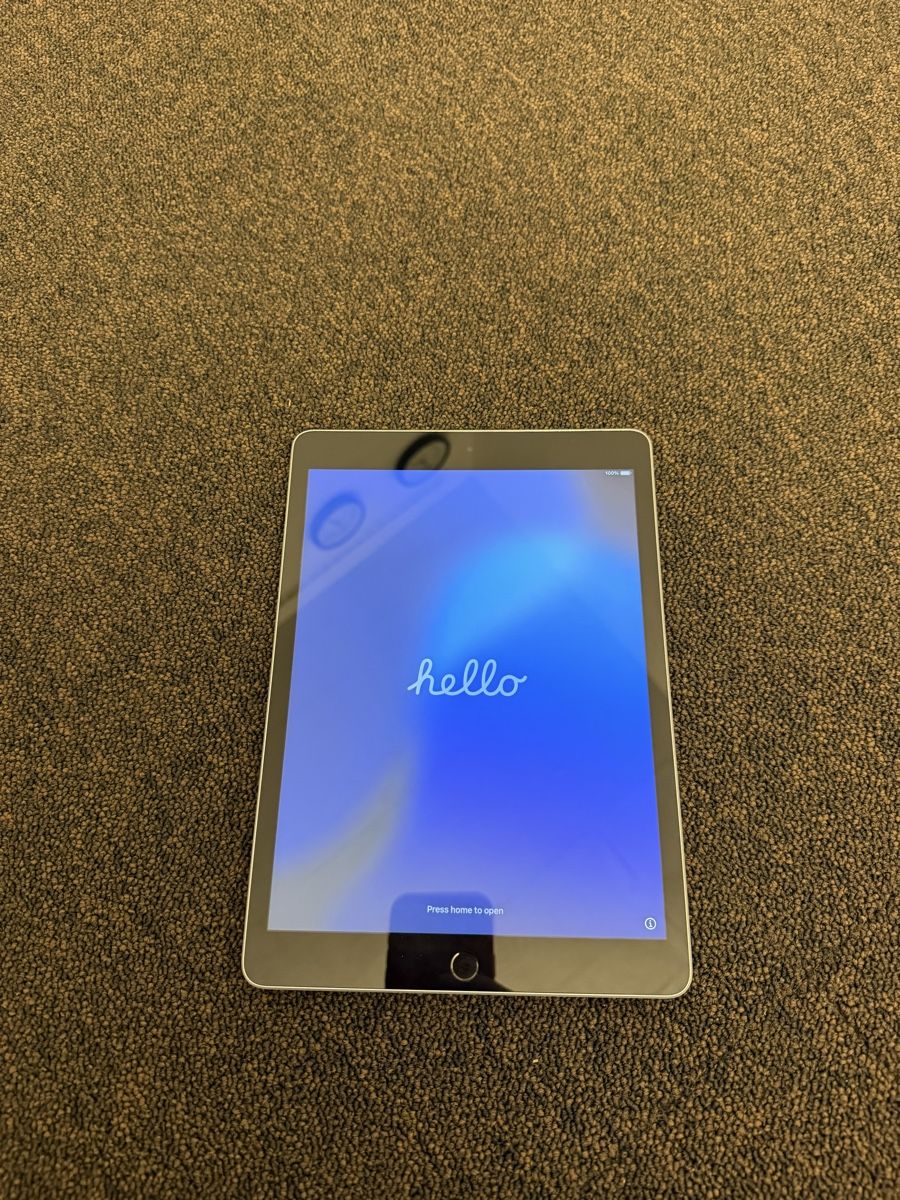 Apple Tablet PC: Apple iPad 9th Generation 64GB  – Usato da kriens venduto da nenadsaglam 3