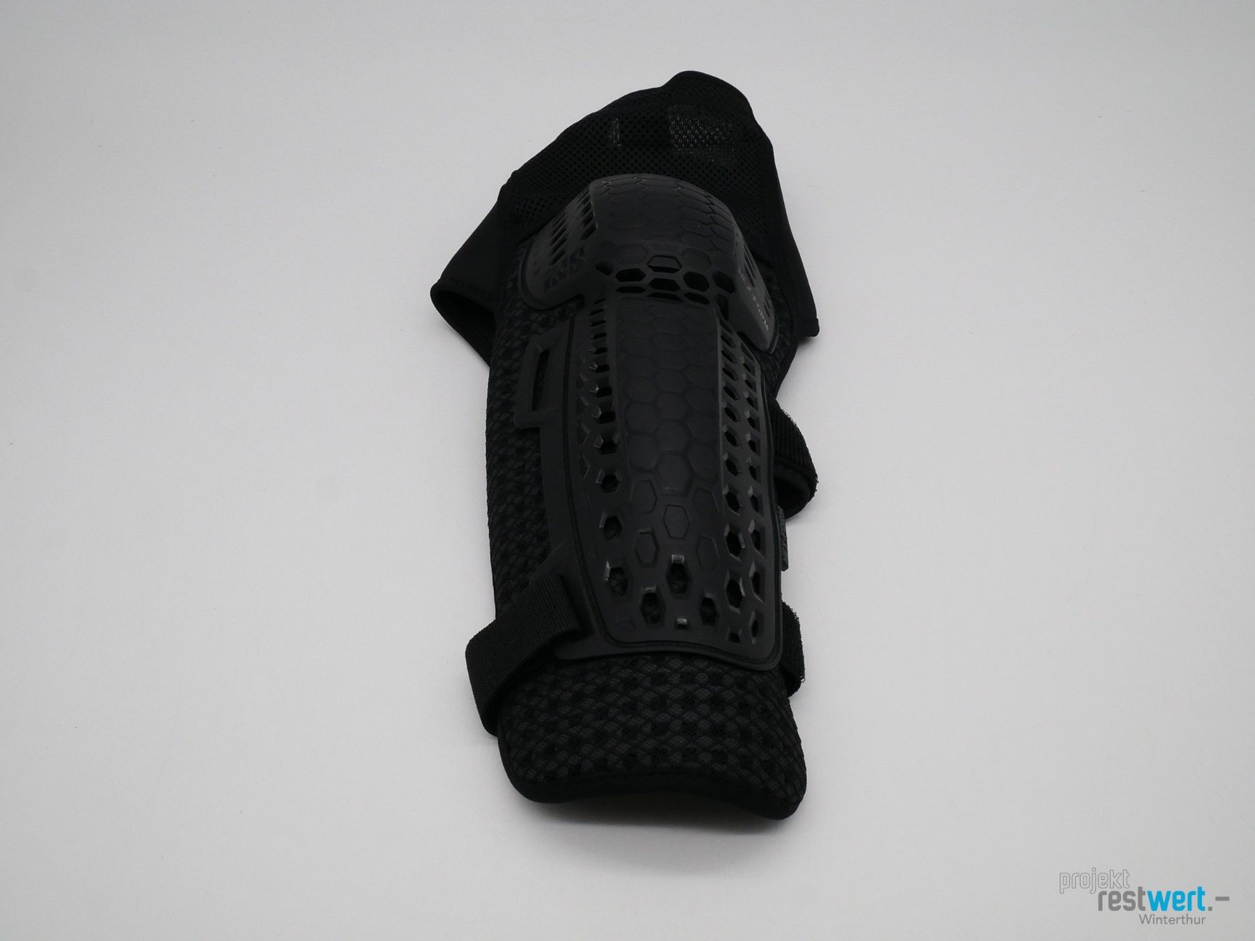 IXS Protezioni & Imbottiture: IXS Knieschoner Hex+ – Nuovo (secondo la descrizione) da Winterthur venduto da Restwert_Winterthur 1