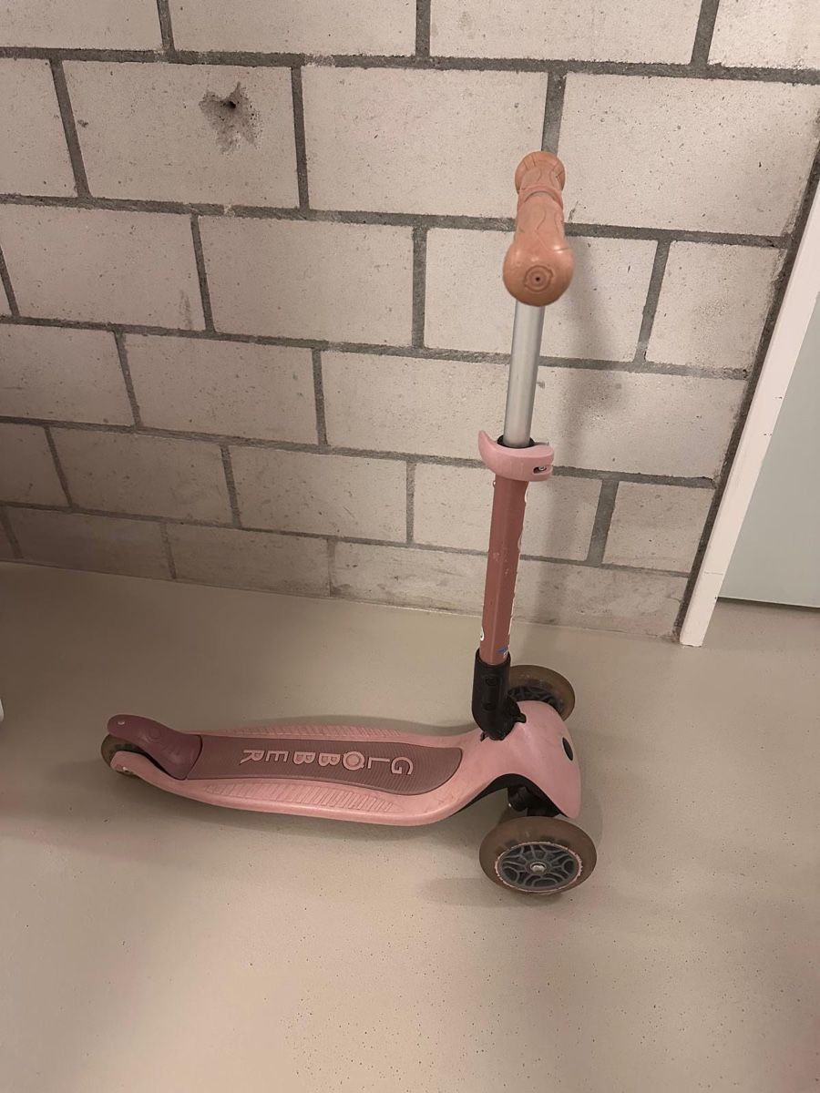 Globber Kickboard: Globber Roller pink gebraucht – Usato da Neukirch (Egnach) venduto da BeniStore7