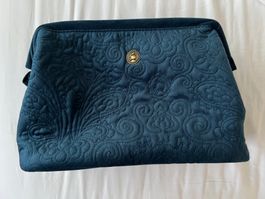 Kosmetiktasche blau gesteppt mit Ornamentdruck