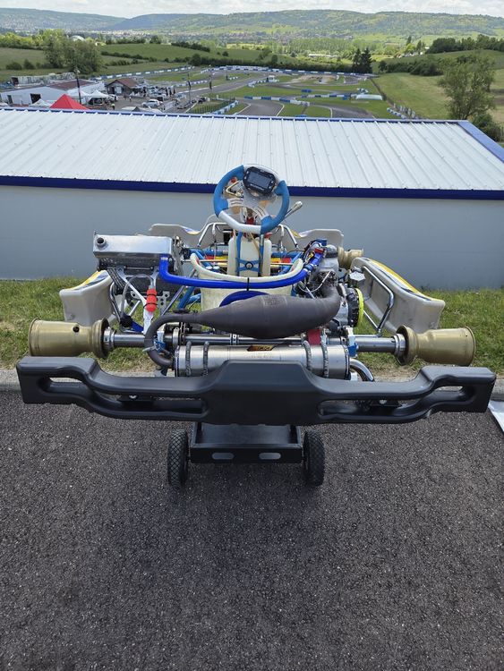 TM KZ10C & Toni-Alonso Chassis, Zubehör inkl Mychron5 2T 2