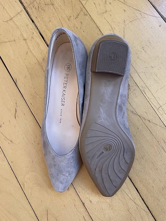 Kaiser Scarpe da donna: Peter Kaiser Pumps Grau, Gr. 35.5 – Usato da Zürich venduto da ali_le 2