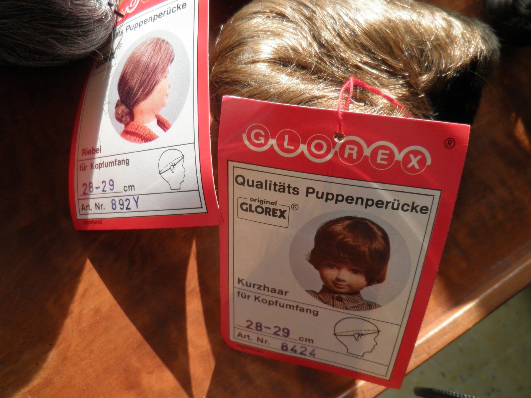 Bambole: 5 Stück Puppenperücken NEU – Usato da Rohrbach venduto da chri2009 2