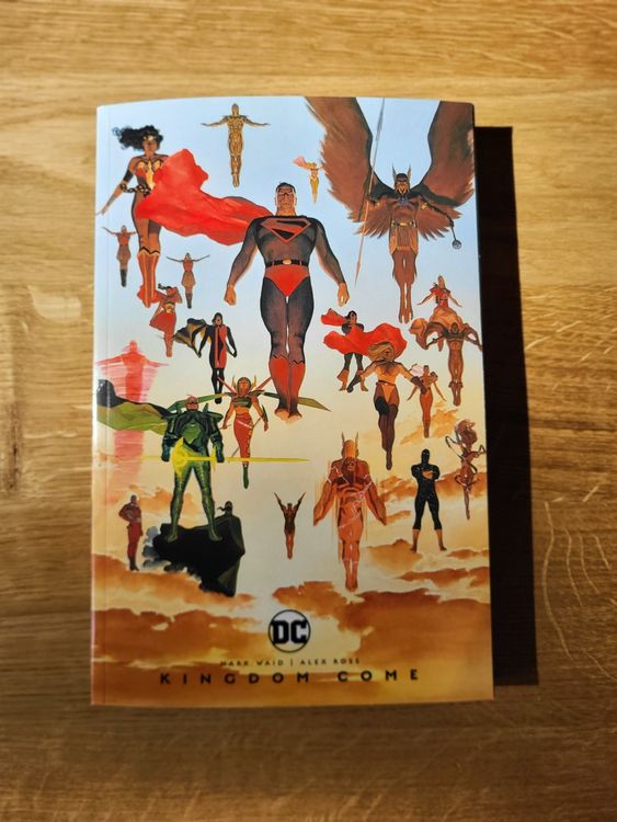 Checklist | Kingdom Come – DC Collectibles Hunter