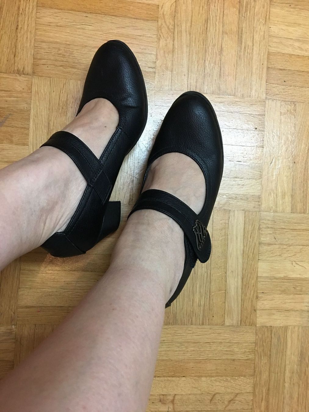 Chaussures femmes: Schuhe Gr 39 – D'occasion à Biel/Bienne par philong