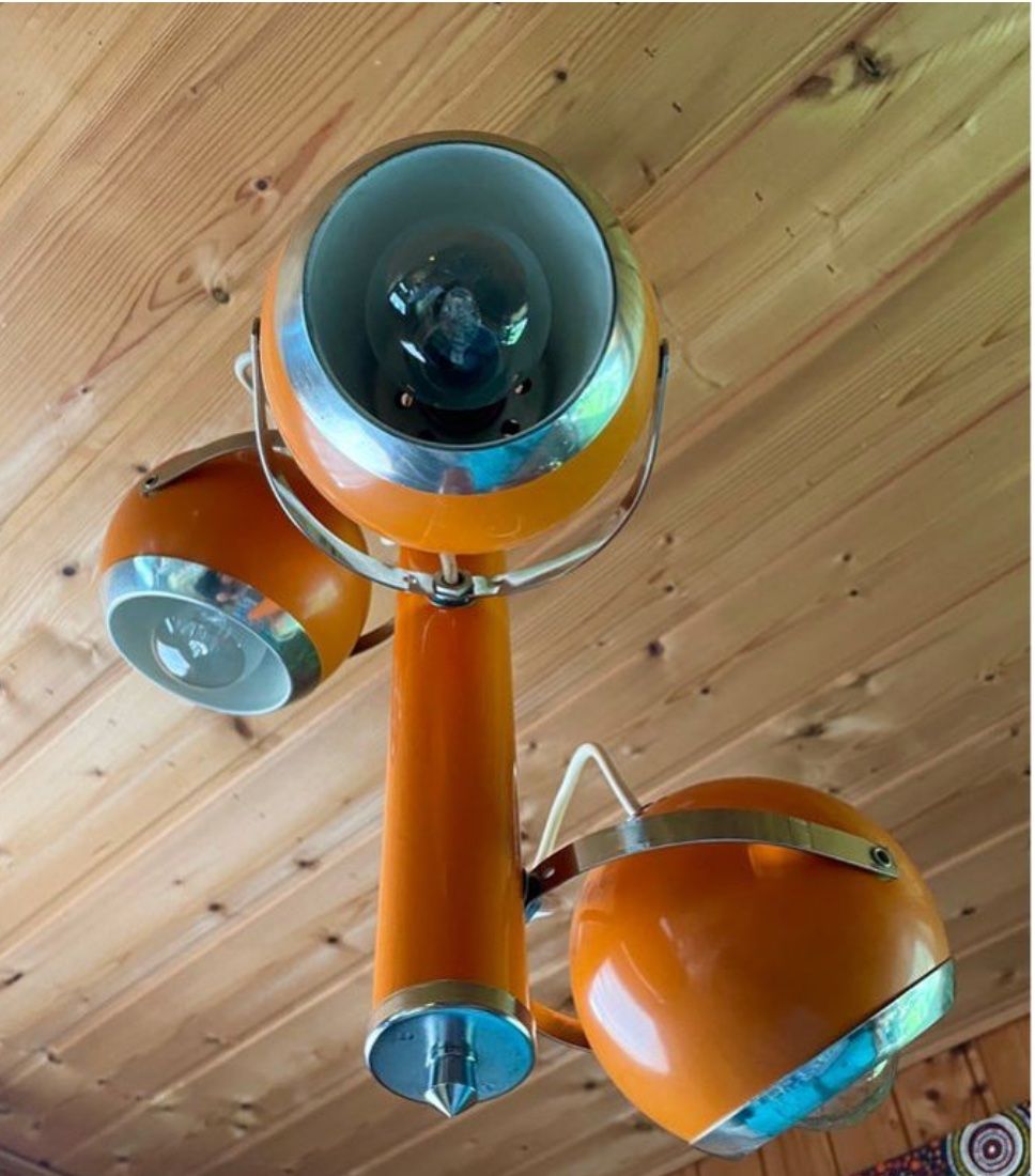 Lampadari & plafoniere: Lustre Eye Ball, 3 spots orientables, année 70 – Usato da Prez vers Siviriez venduto da Mistinguette 1