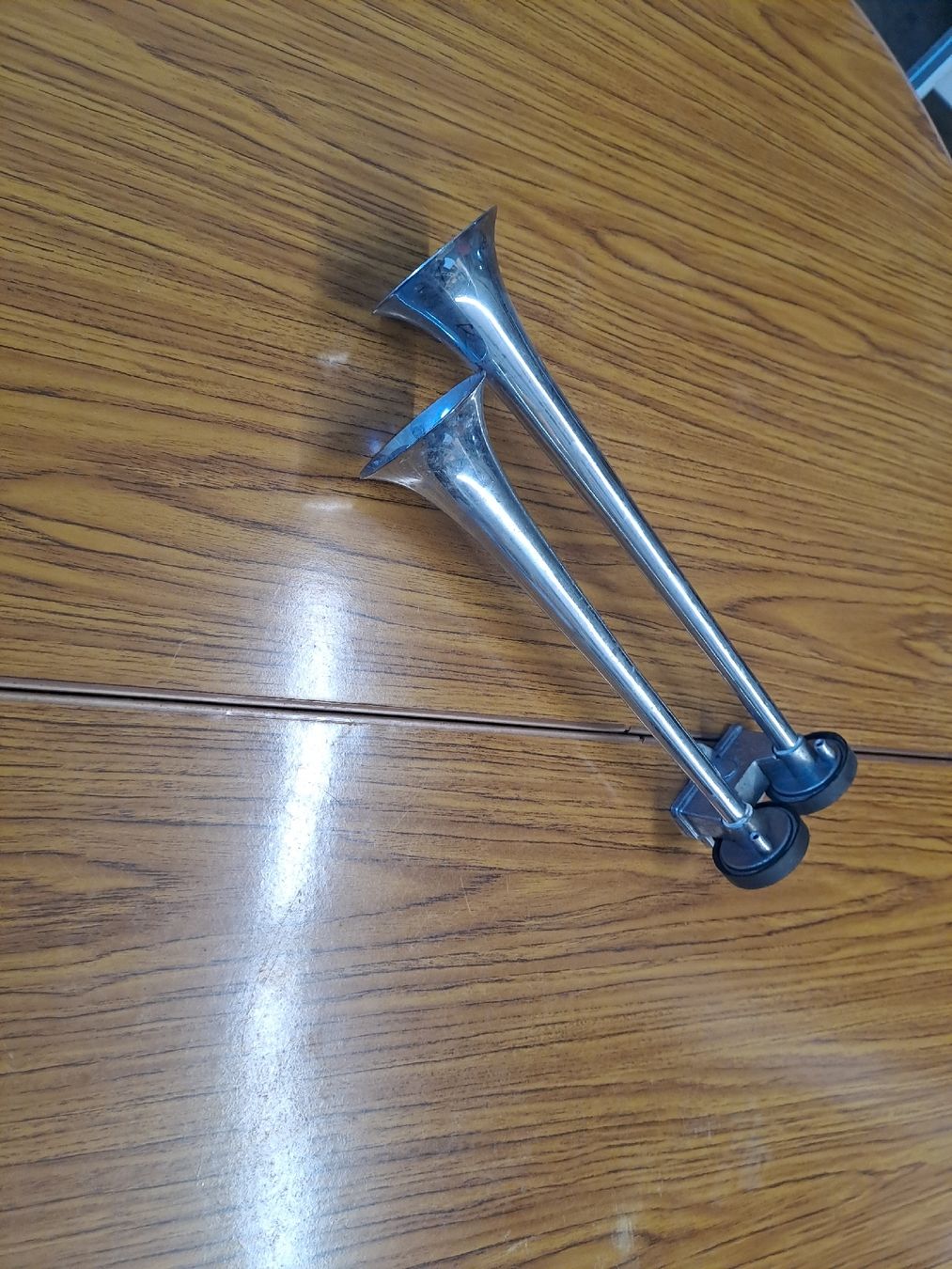 Accessori per altri veicoli: Drucklufthorn/Fanfare – Usato da Riedtwil venduto da Scania94D-