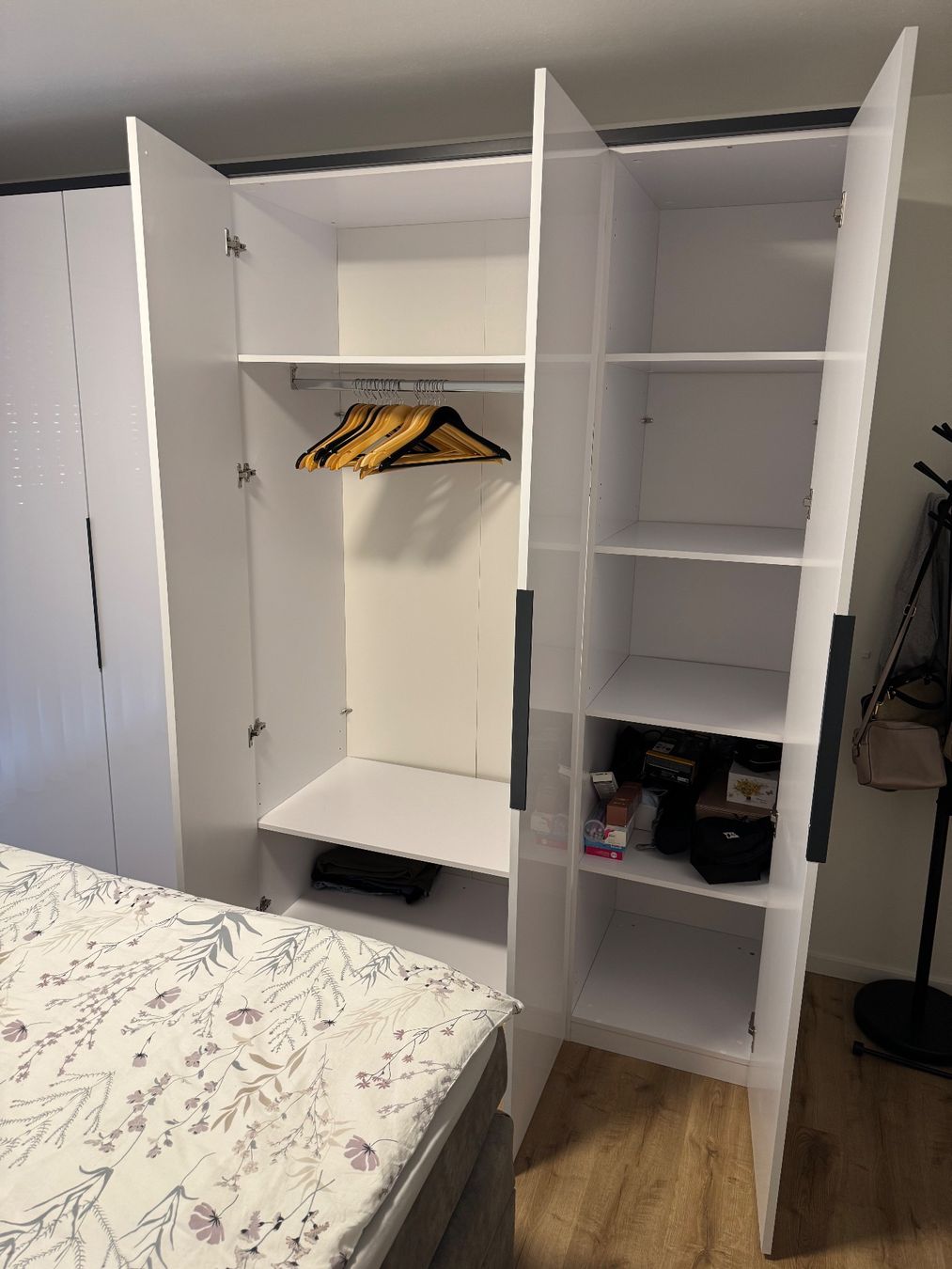 Armoires: Kleiderschrank – Neuf (Voir description) à Altdorf UR par daf_8ckr 2