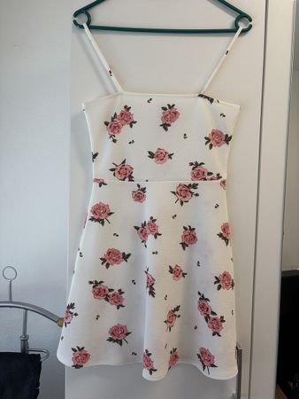Kleid mit Rosenmuster kurz weiss Grösse 36 guter Zustand