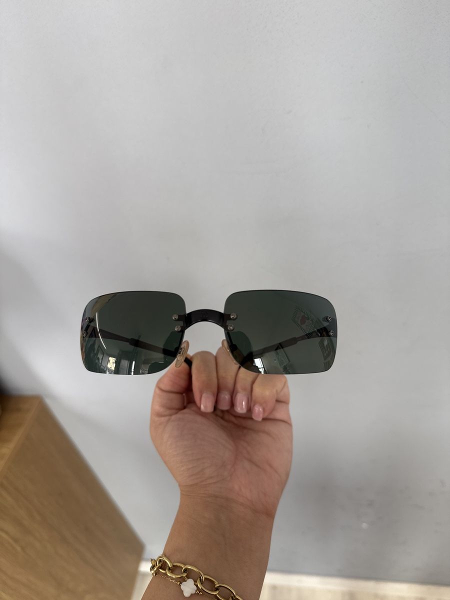 Chanel Brillen & Gläser: Lunettes de soleil Chanel vintage – Gebraucht aus Lausanne von Mode_350 4