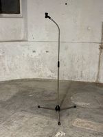 Mikrofonständer aus Metall mit Mic-Halterung