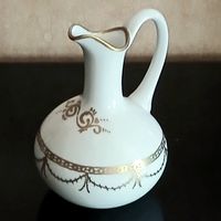 Jolie verseuse porcelaine de Limoges 