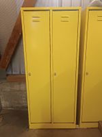 Gelber Metall-Spind, 2-er