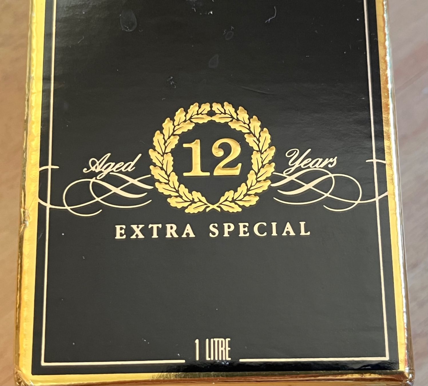 Johnnie Walker Bevande alcoliche: 1L Johnnie Walker Black Label 12 years Extra Special – Nuovo e nell'imballaggio originale da La Neuveville venduto da Oxalis-Studios 1