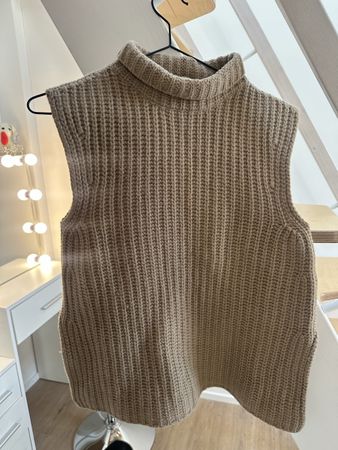 Max Mara Sleeveless Roll Neck Sweater Vest