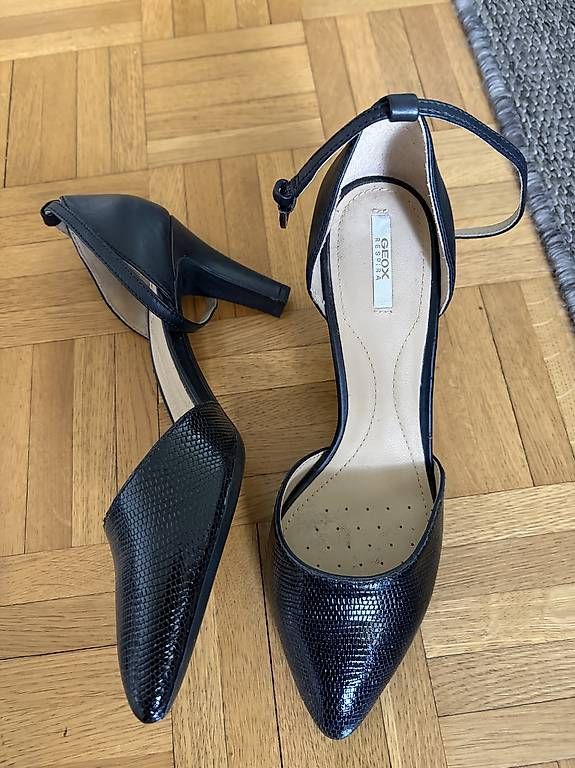 Chaussures femmes: Escarpins GEOX noirs 38 – D'occasion à Veyrier par Nath9279 1