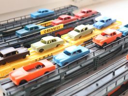 Lima 5 x grosser Autotransportwagen mit Autos - H0